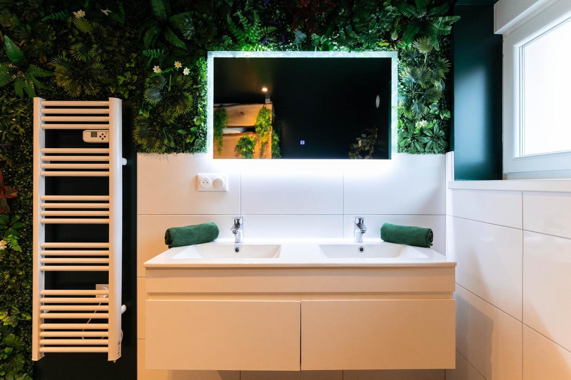 L'Oasis Tropicale, Jacuzzi, Love Room Роппенайм Экстерьер фото