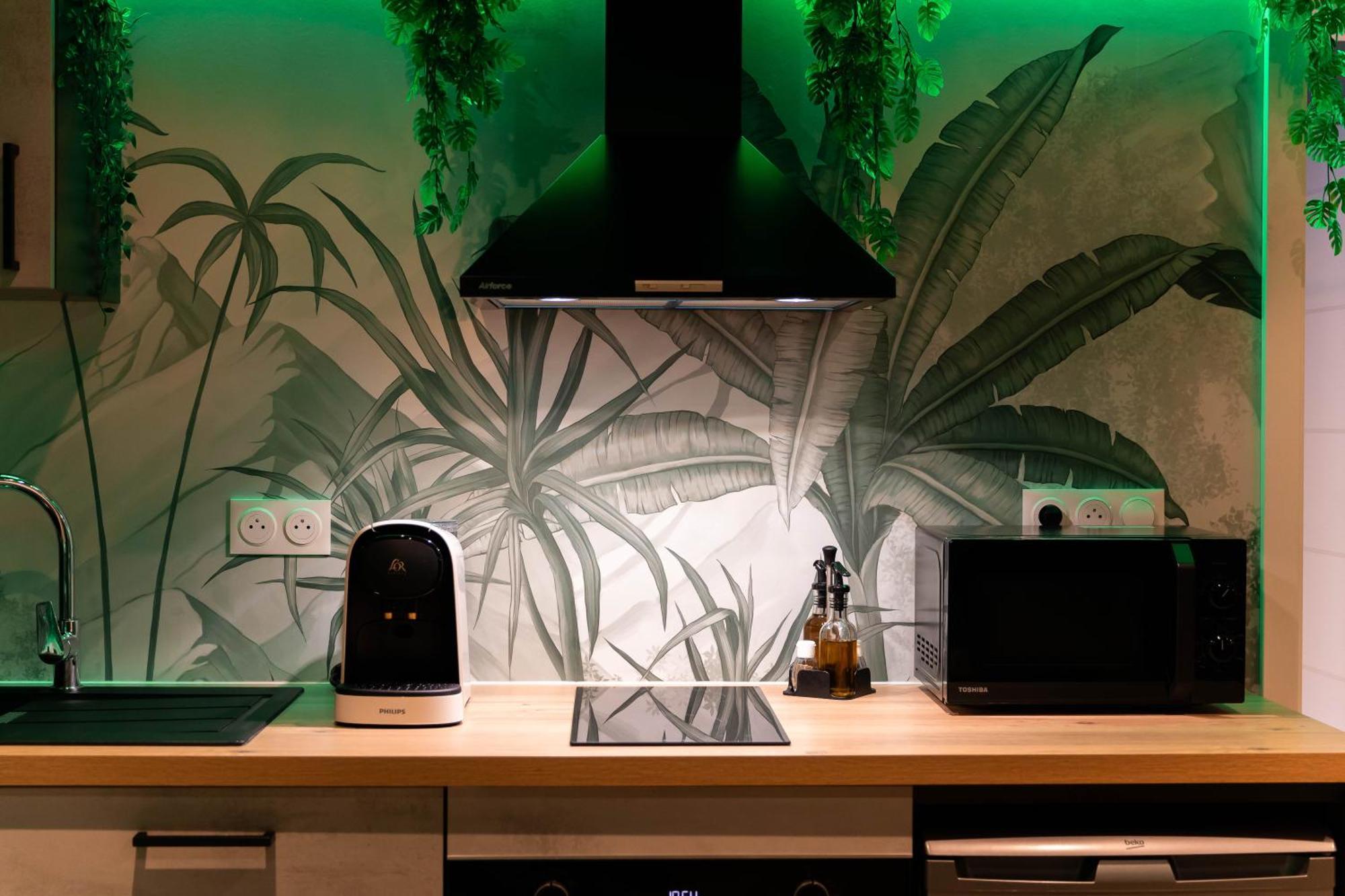 L'Oasis Tropicale, Jacuzzi, Love Room Роппенайм Экстерьер фото
